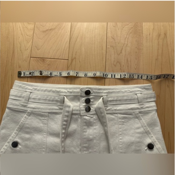 BNWOT- FRAME Le Mini Broderie Anglaise Denim Mini Skirt White (27) - Picture 6 of 10